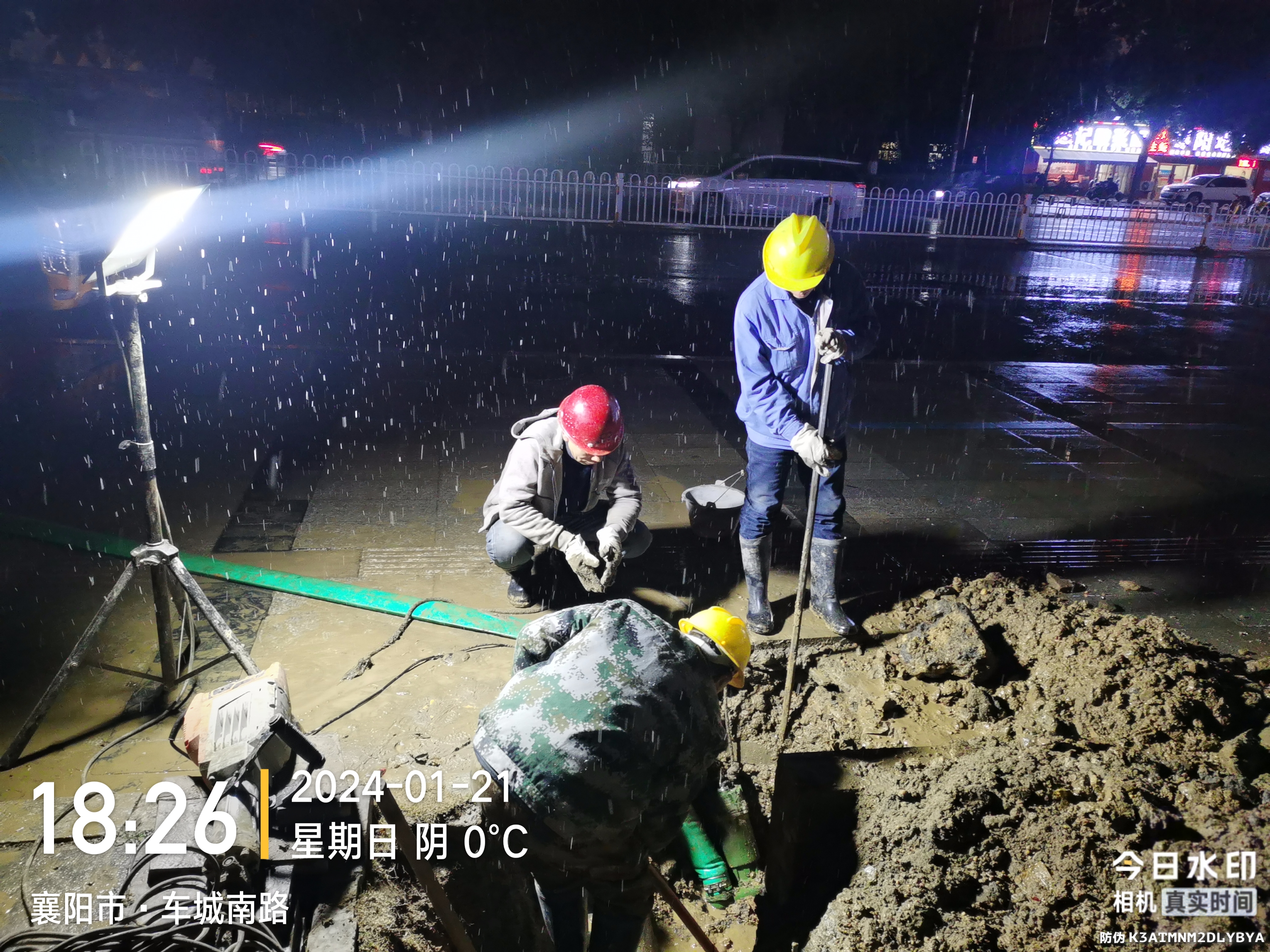 保障供水，樊城管網(wǎng)“凍”真格！